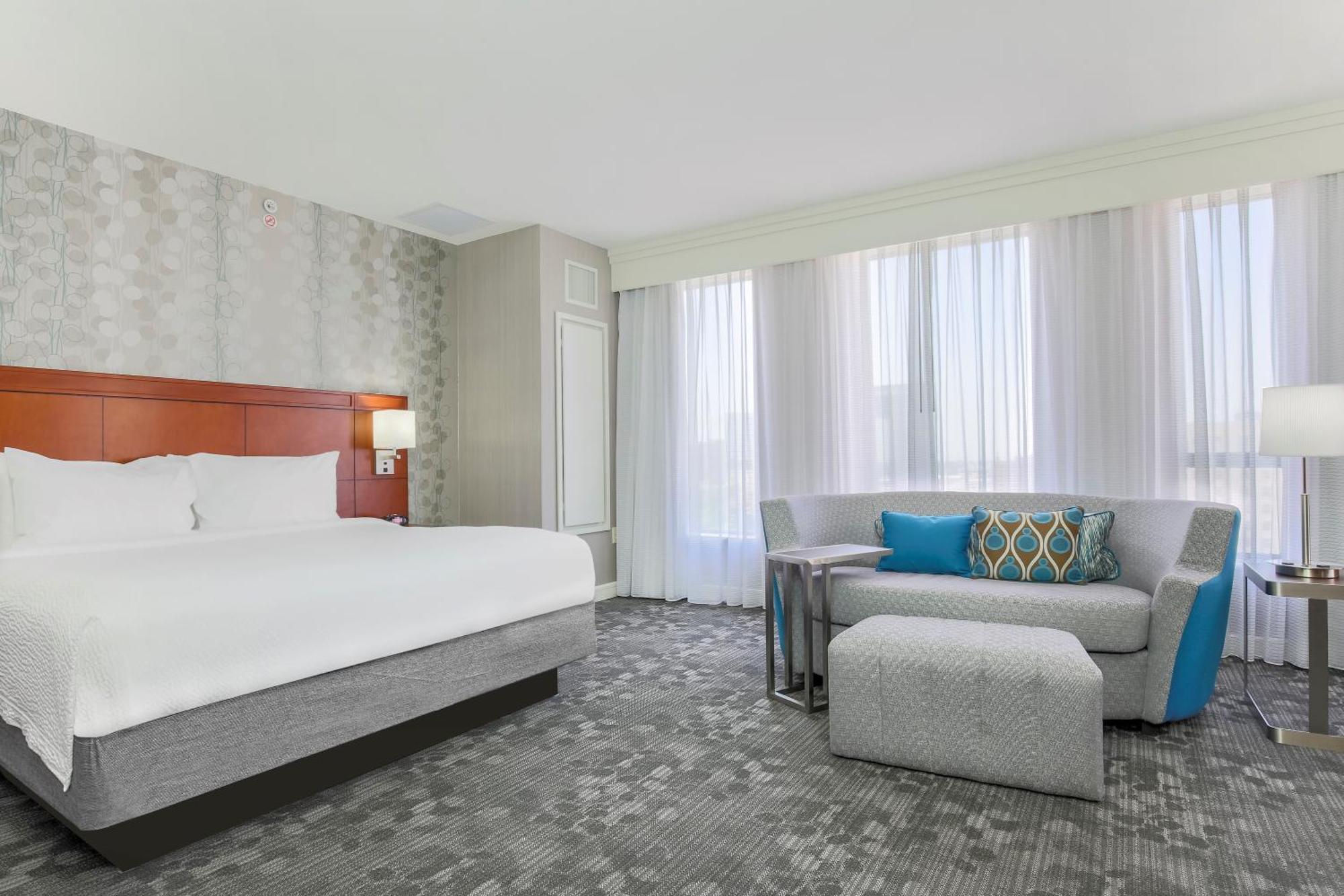 Отель Courtyard By Marriott Amarillo Downtown Экстерьер фото