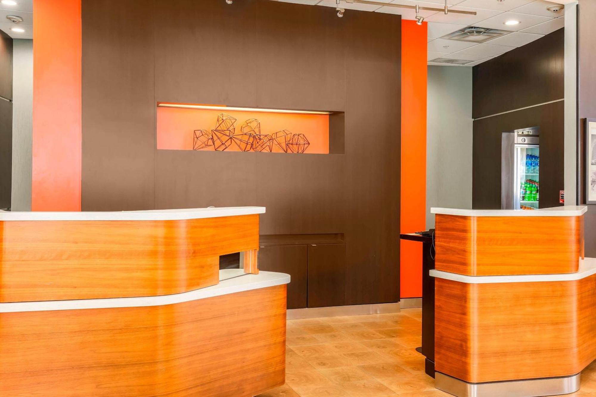 Отель Courtyard By Marriott Amarillo Downtown Экстерьер фото