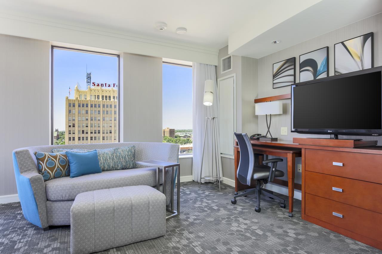 Отель Courtyard By Marriott Amarillo Downtown Экстерьер фото